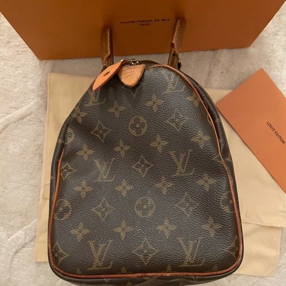 LV Speedy 30 - Picture 12 of 15